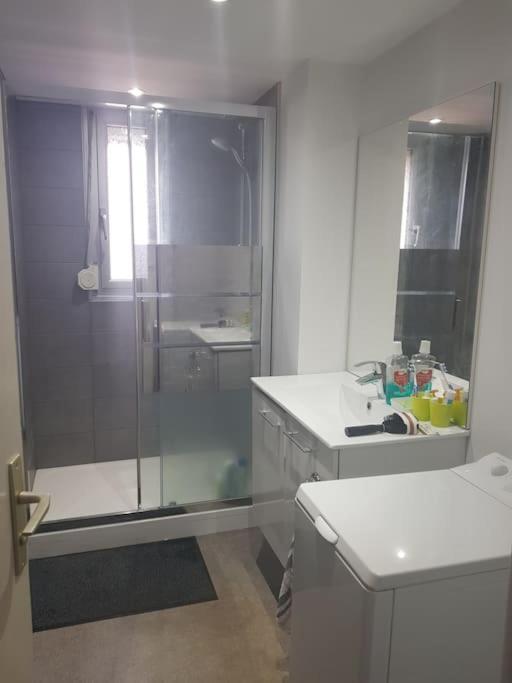 Appartement Calme 3 Chambres Avec Lit Double Wifi - Parking Facile Vandoeuvre-lès-Nancy Exteriör bild